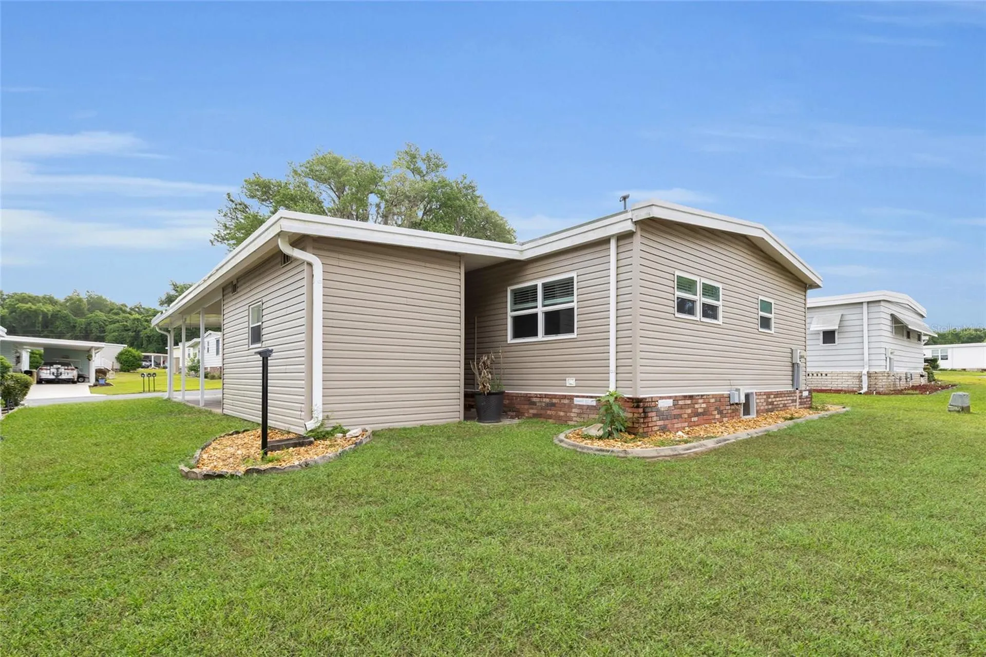 100 Papaya Cove Leesburg FL 34748