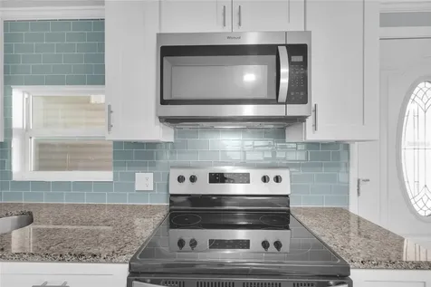 100 Papaya Cove Leesburg FL 34748