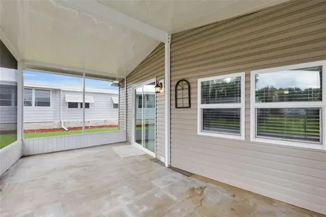 100 Papaya Cove Leesburg FL 34748