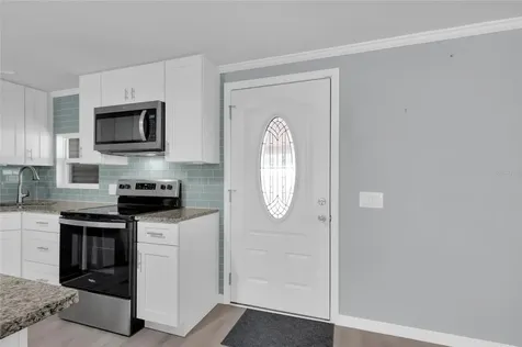 100 Papaya Cove Leesburg FL 34748