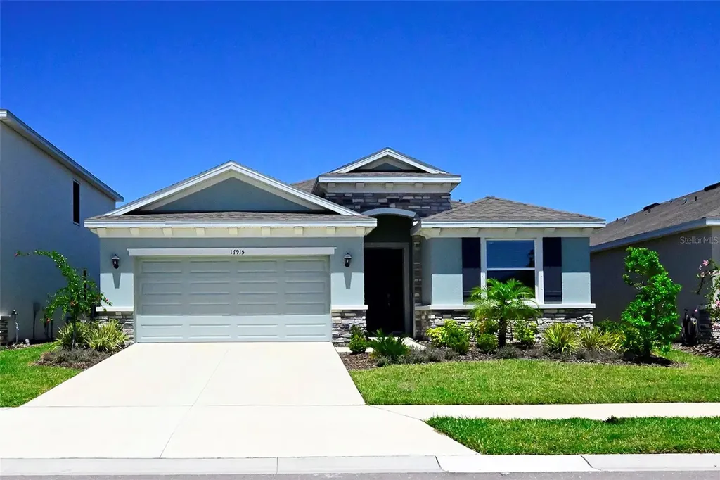 17915 Cantarina Cove Lakewood Ranch FL 34211