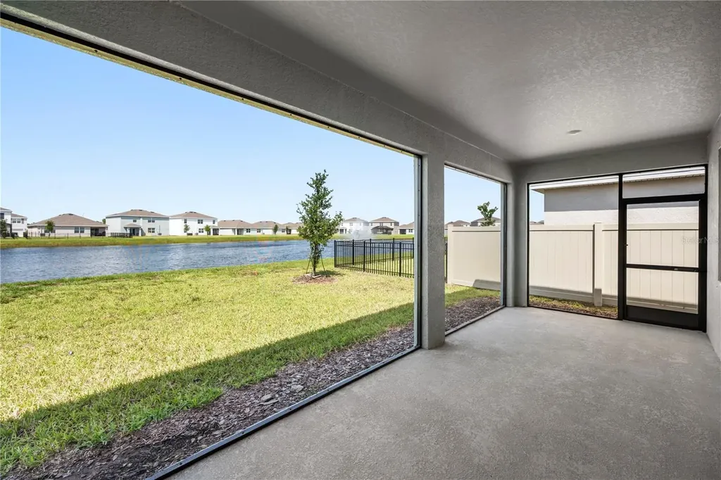 17915 Cantarina Cove Lakewood Ranch FL 34211