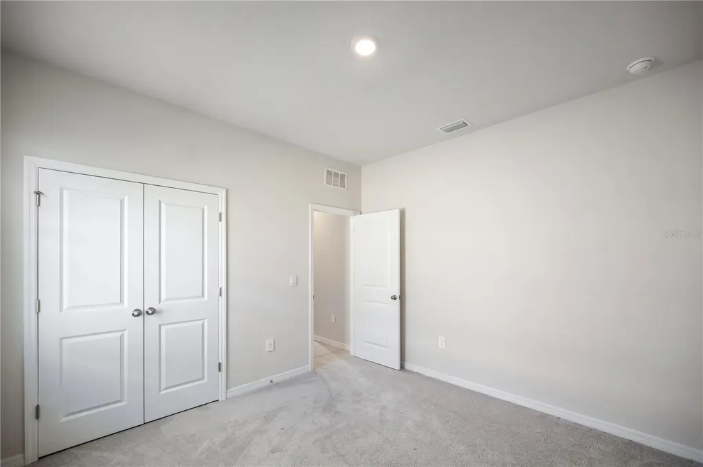 17915 Cantarina Cove Lakewood Ranch FL 34211
