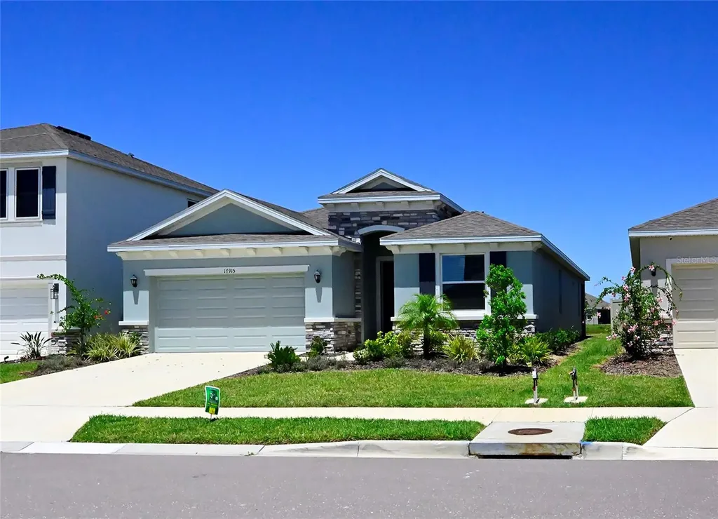 17915 Cantarina Cove Lakewood Ranch FL 34211