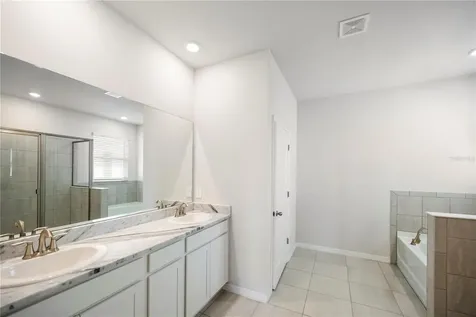 17915 Cantarina Cove Lakewood Ranch FL 34211