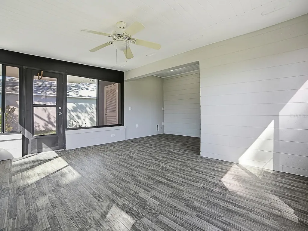 5 Oak Street Yalaha FL 34797