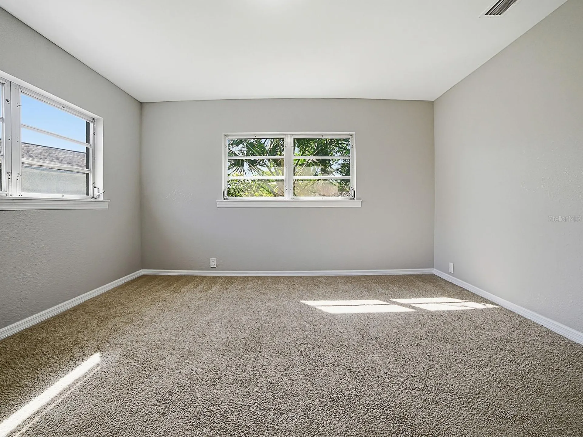 5 Oak Street Yalaha FL 34797