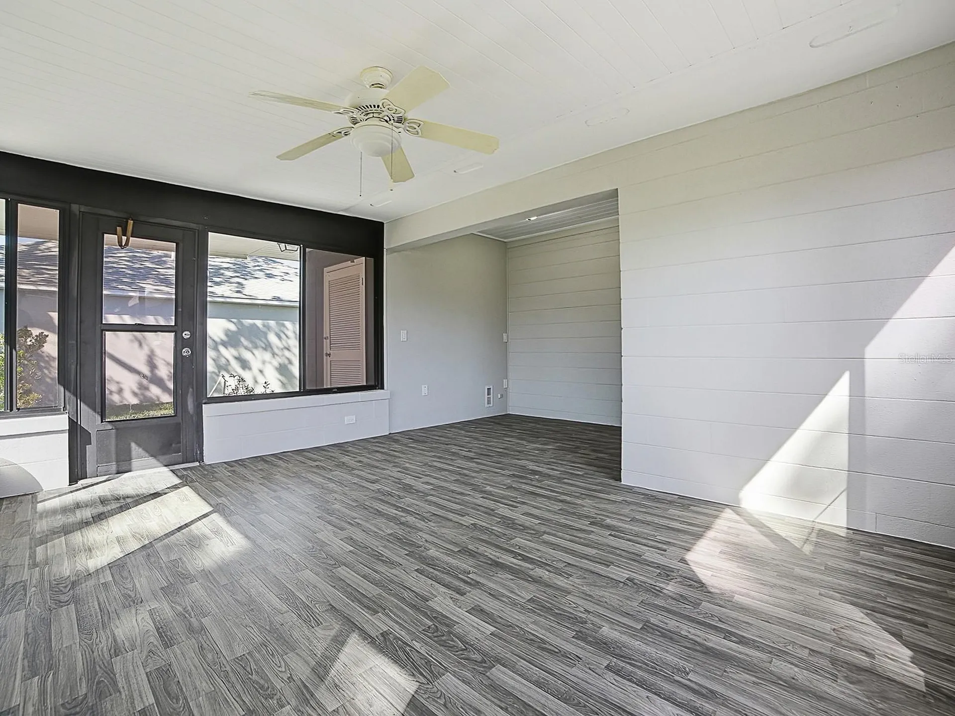 5 Oak Street Yalaha FL 34797