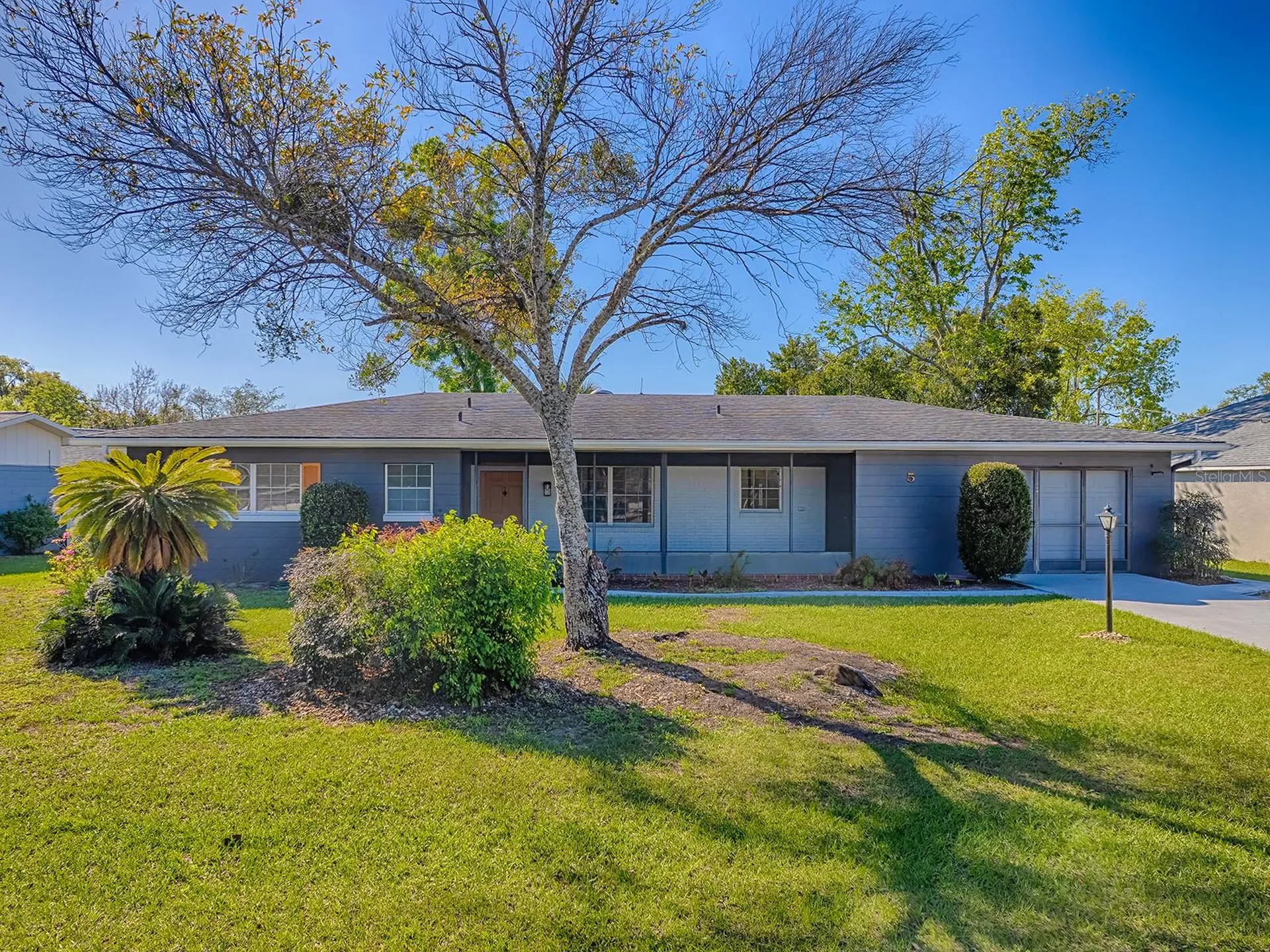 5 Oak Street Yalaha FL 34797