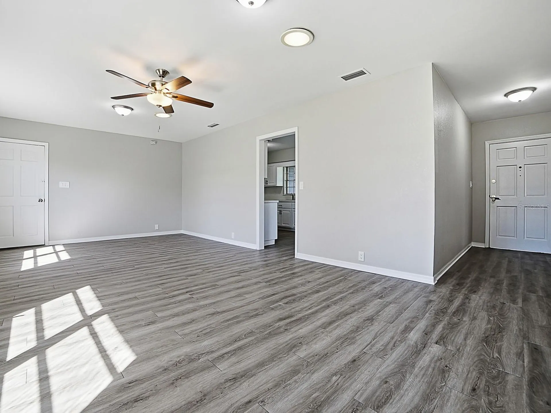5 Oak Street Yalaha FL 34797