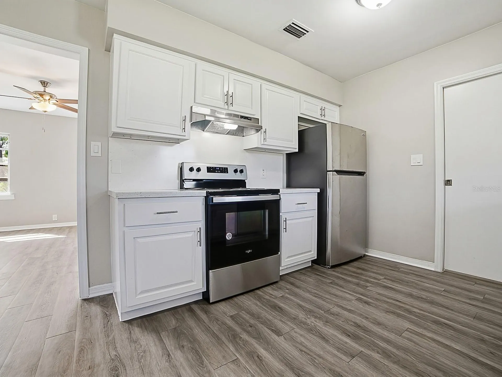 5 Oak Street Yalaha FL 34797