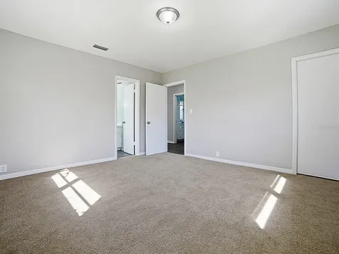 5 Oak Street Yalaha FL 34797