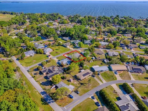5 Oak Street Yalaha FL 34797