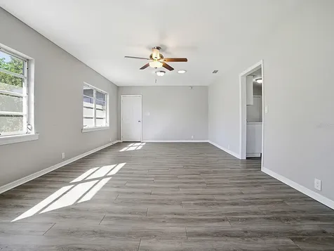 5 Oak Street Yalaha FL 34797
