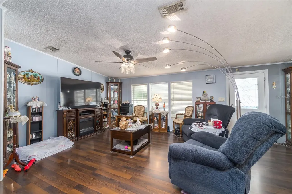 14926 Douglas Street Dade City FL 33525