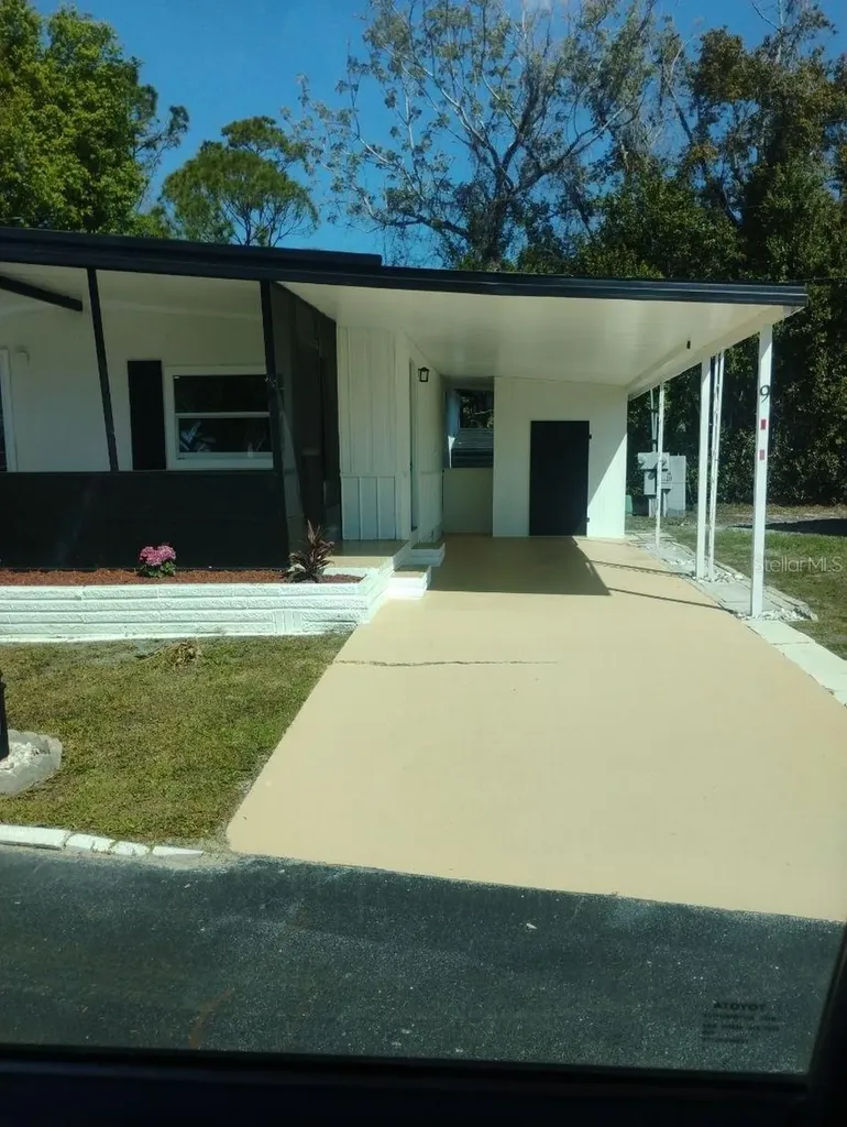 9 Plantation Avenue Debary FL 32713