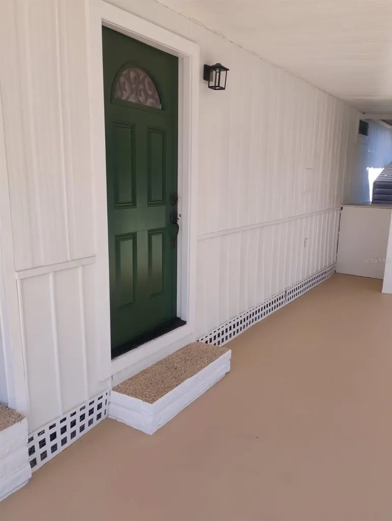 9 Plantation Avenue Debary FL 32713