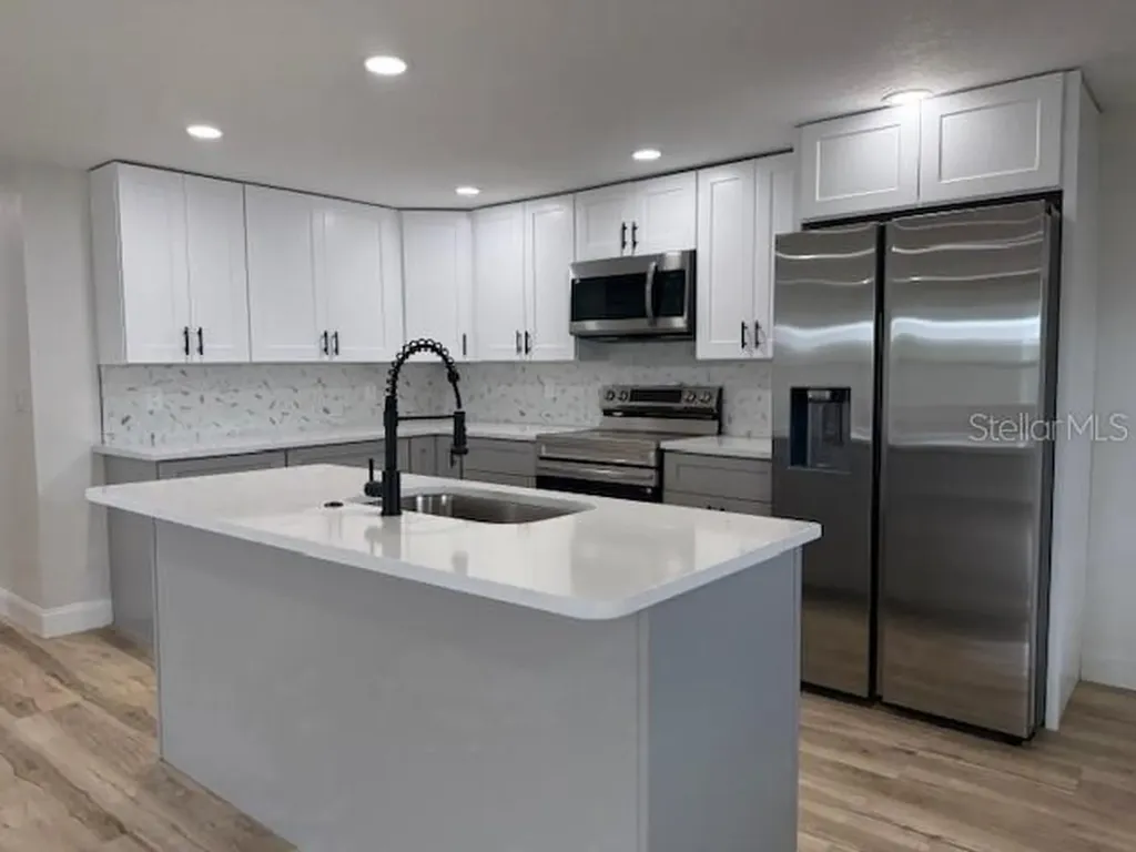 9 Plantation Avenue Debary FL 32713