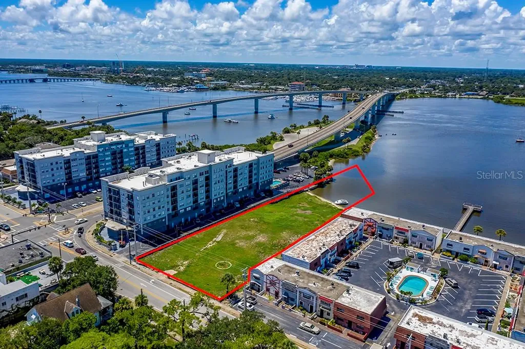 613 Halifax Avenue Daytona Beach FL 32118