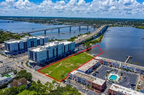 613 Halifax Avenue Daytona Beach FL 32118