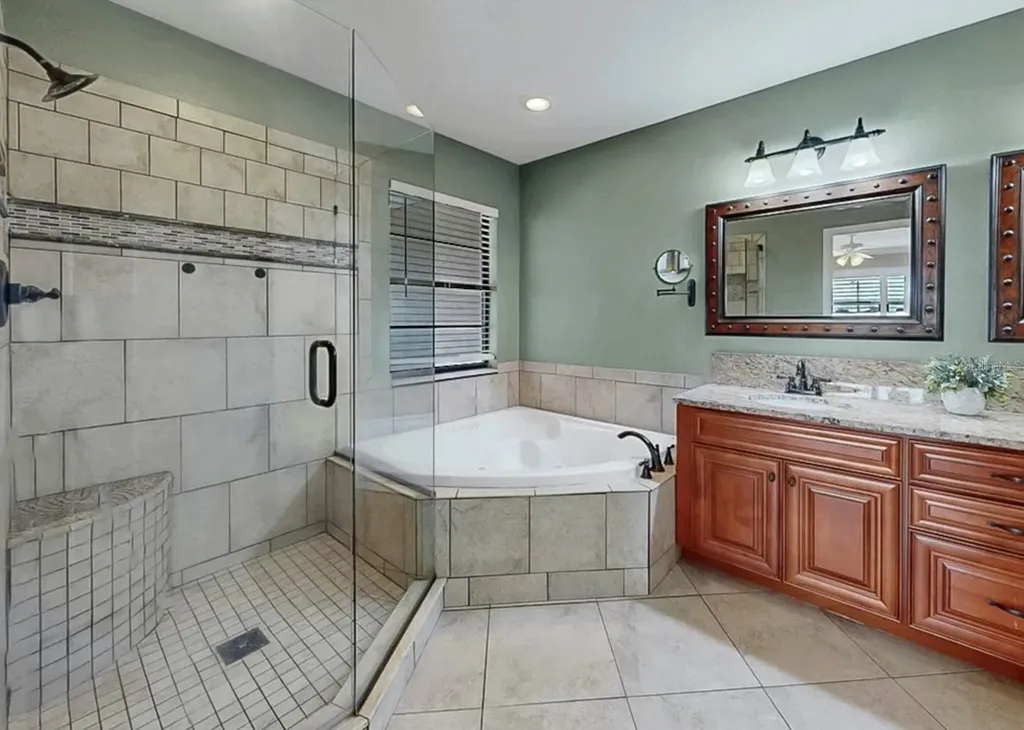 626 Yardarm Drive Apollo Beach FL 33572