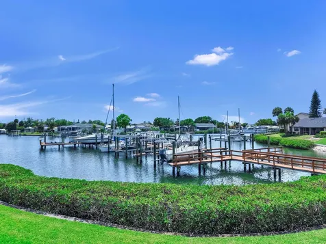 626 Yardarm Drive Apollo Beach FL 33572