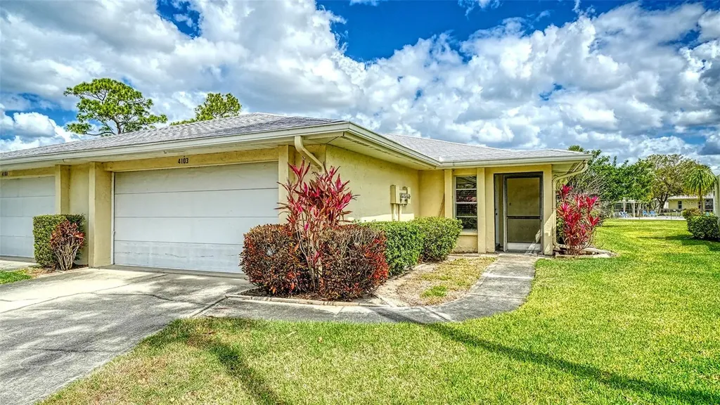 4103 Center Gate Boulevard Sarasota FL 34233