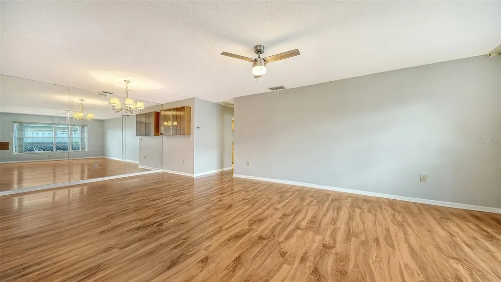 4103 Center Gate Boulevard Sarasota FL 34233