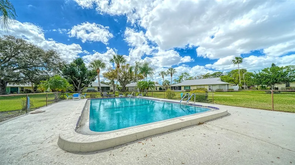 4103 Center Gate Boulevard Sarasota FL 34233