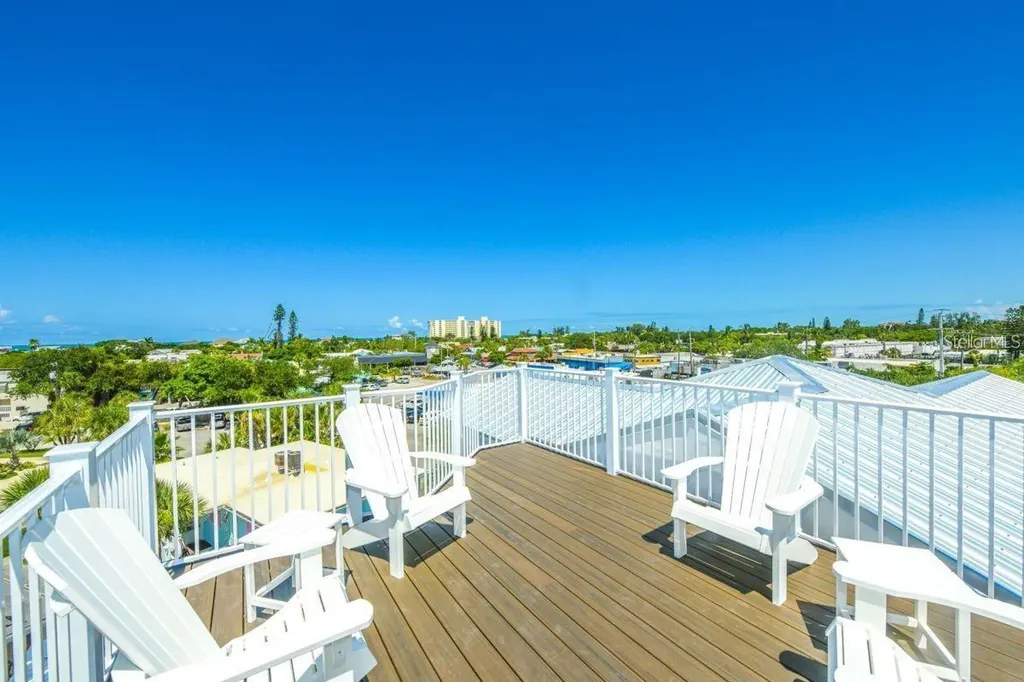 332 Avenida De Mayo Sarasota FL 34242