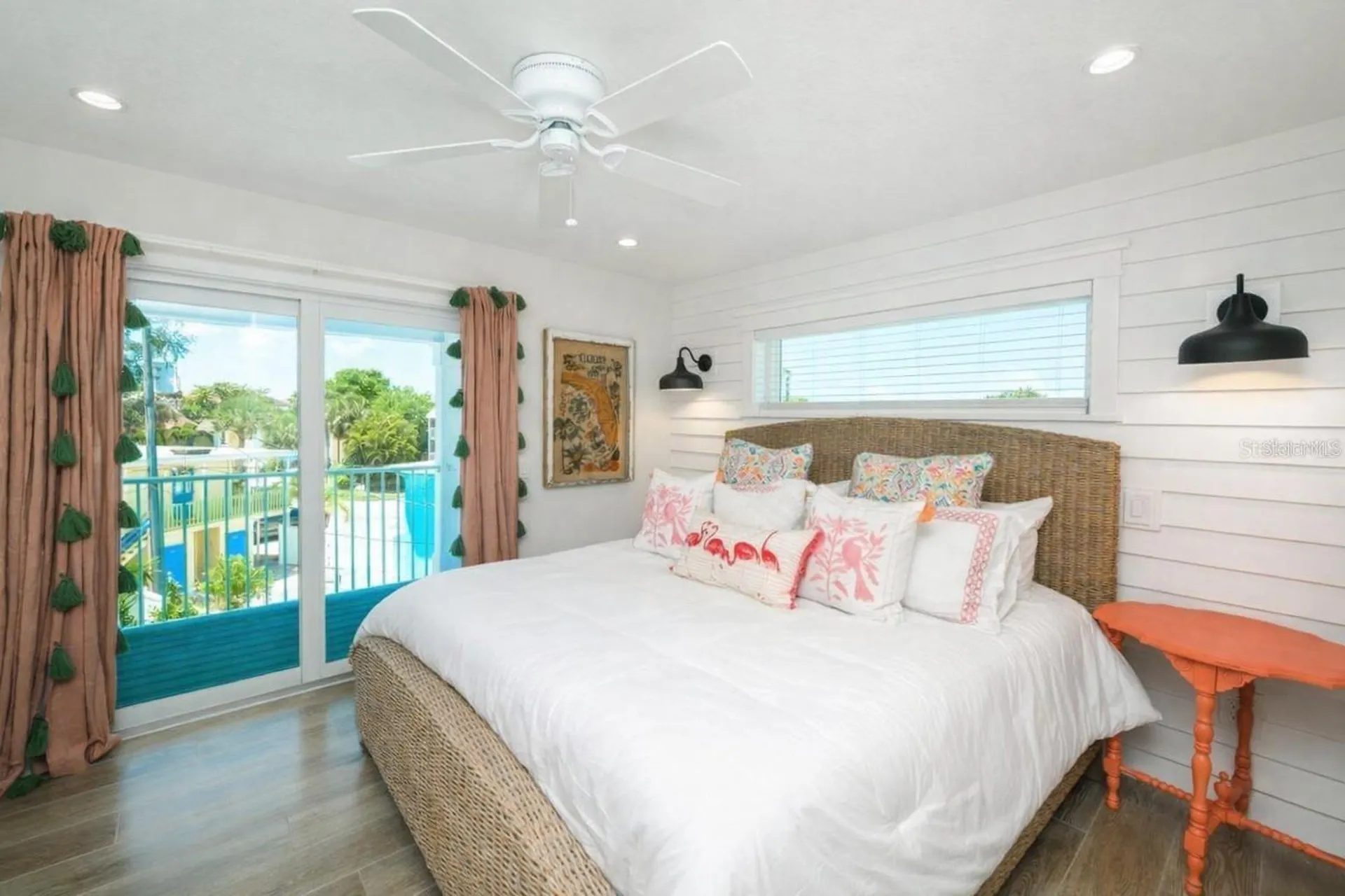 332 Avenida De Mayo Sarasota FL 34242