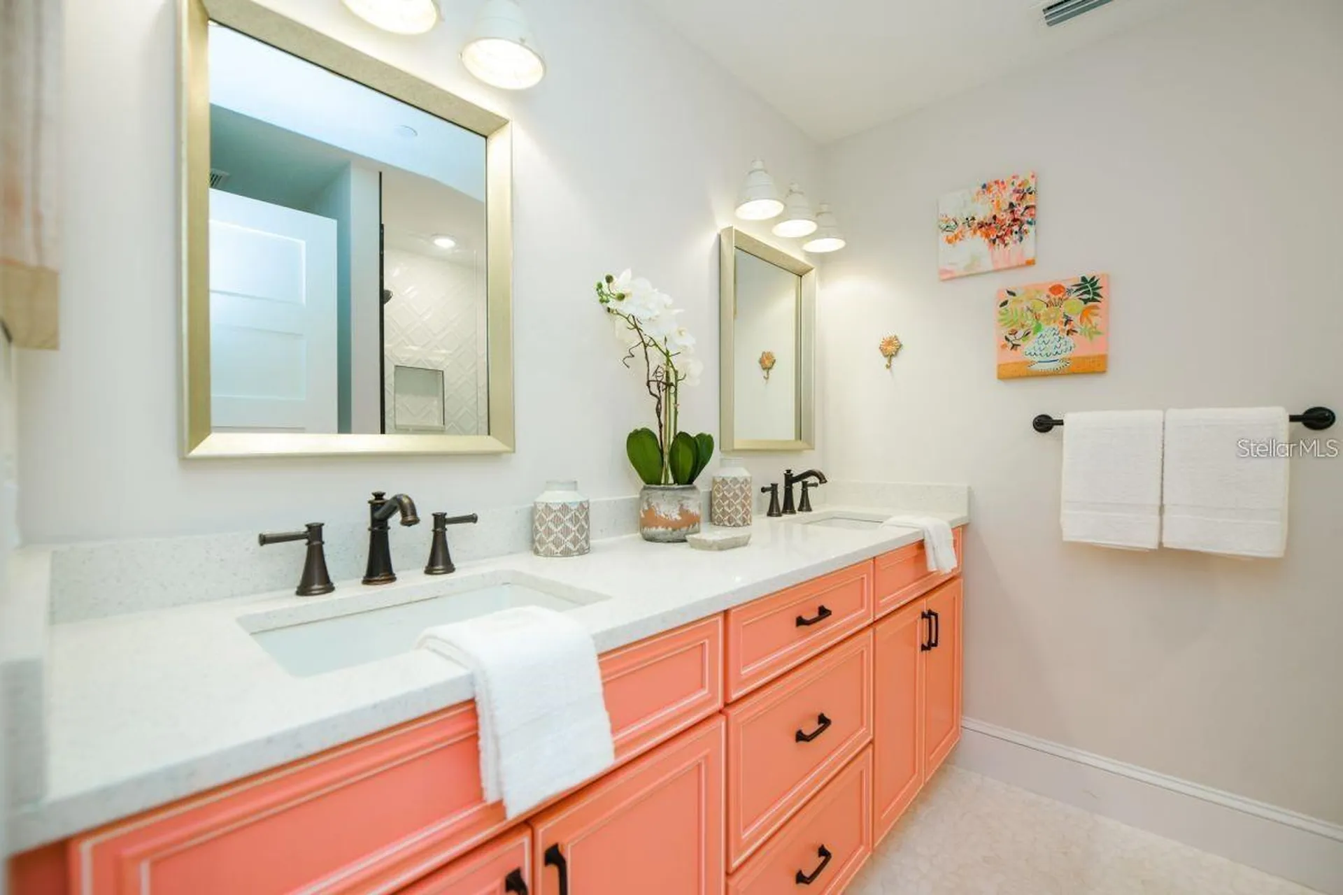 332 Avenida De Mayo Sarasota FL 34242