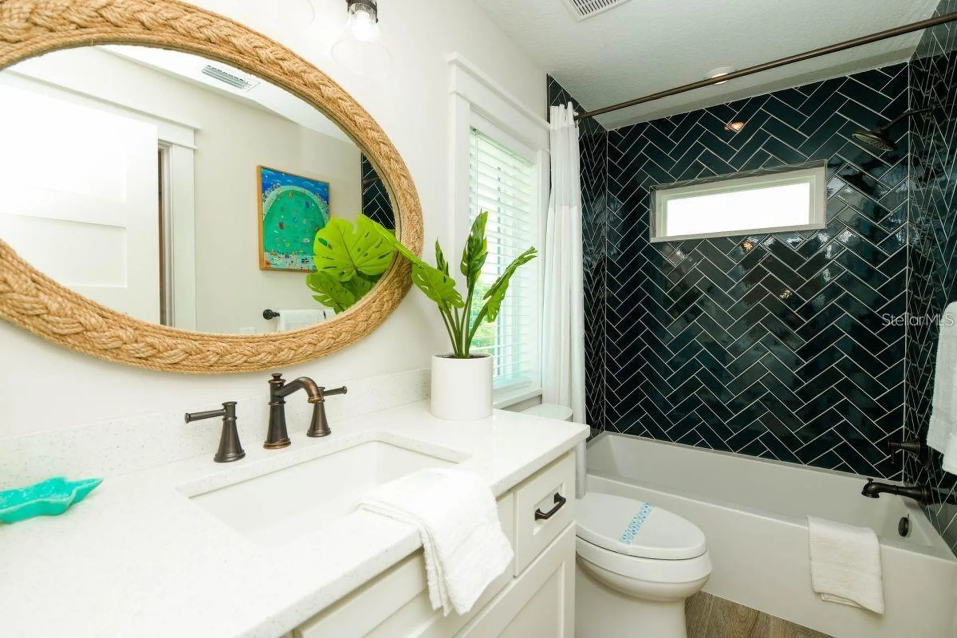 332 Avenida De Mayo Sarasota FL 34242
