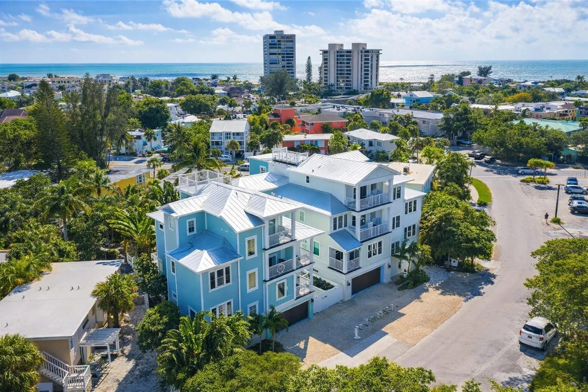 332 Avenida De Mayo Sarasota FL 34242