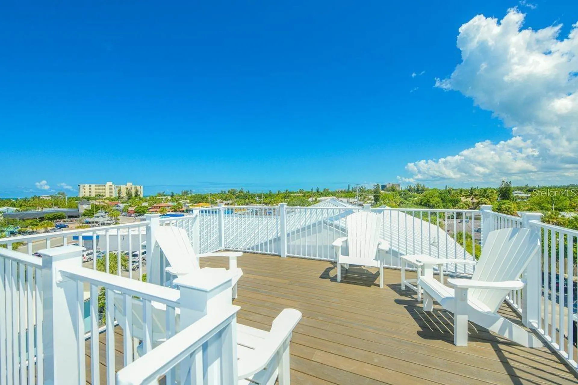 332 Avenida De Mayo Sarasota FL 34242