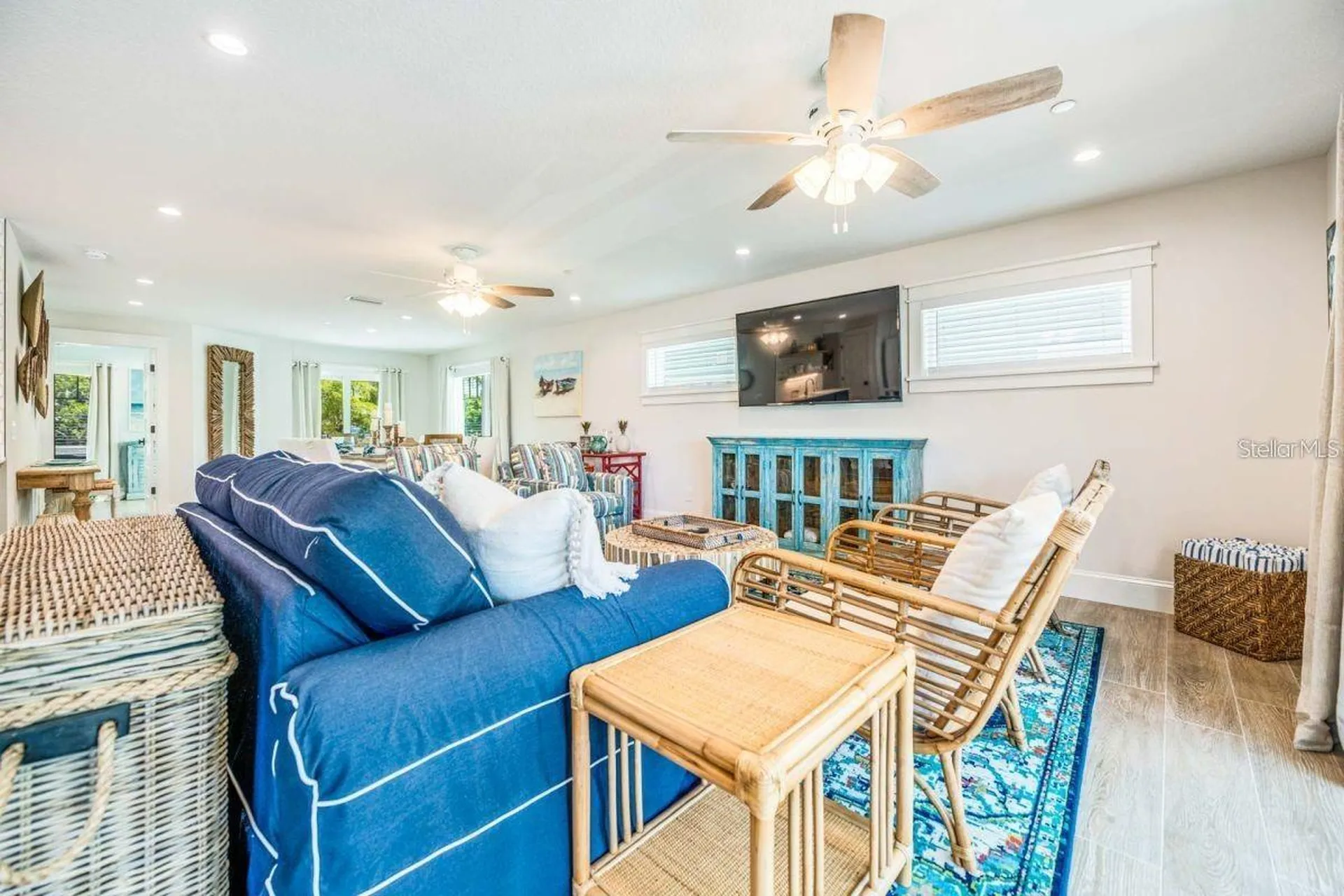 332 Avenida De Mayo Sarasota FL 34242