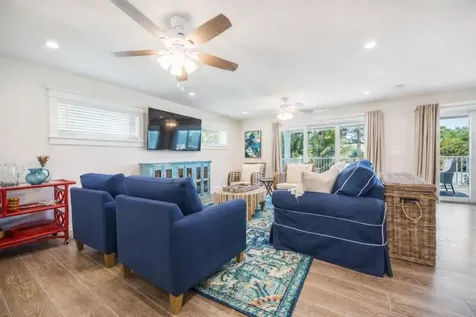 332 Avenida De Mayo Sarasota FL 34242
