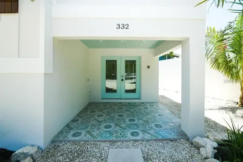 332 Avenida De Mayo Sarasota FL 34242
