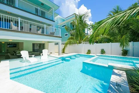 332 Avenida De Mayo Sarasota FL 34242