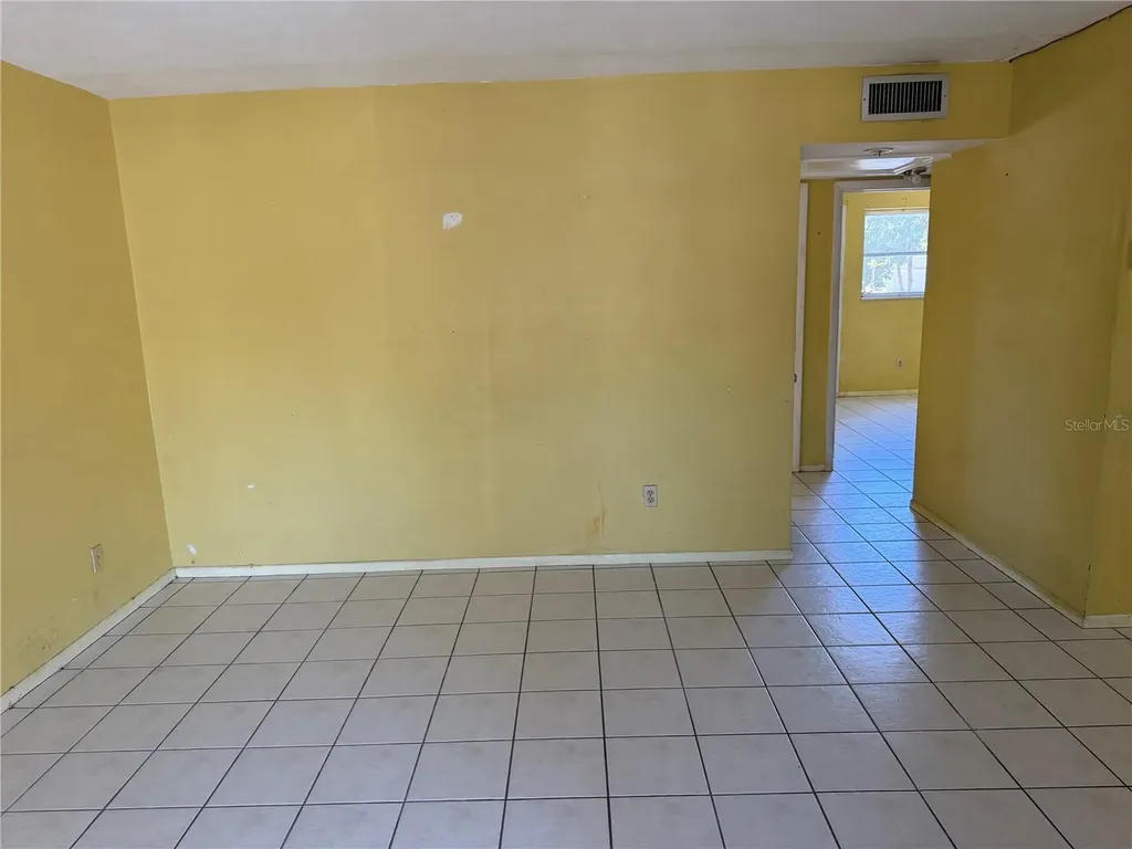 1221 Drew Street Clearwater FL 33755