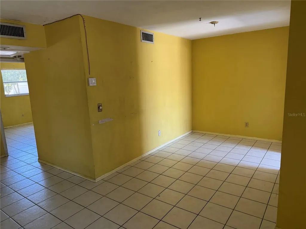 1221 Drew Street Clearwater FL 33755