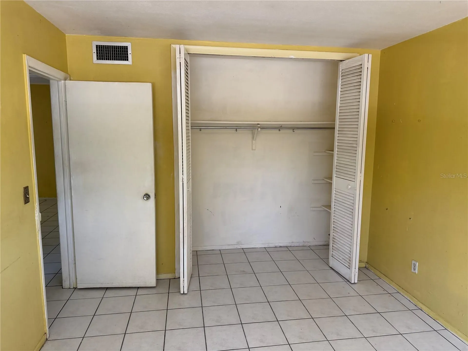 1221 Drew Street Clearwater FL 33755