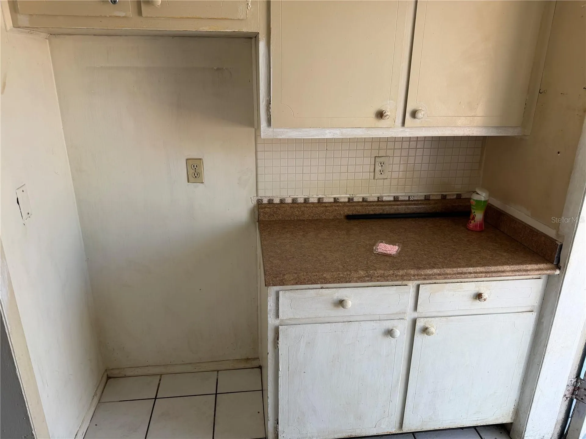 1221 Drew Street Clearwater FL 33755