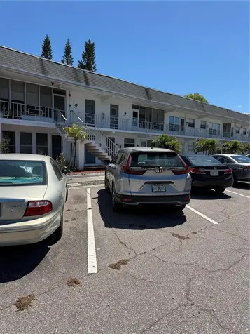 1221 Drew Street Clearwater FL 33755