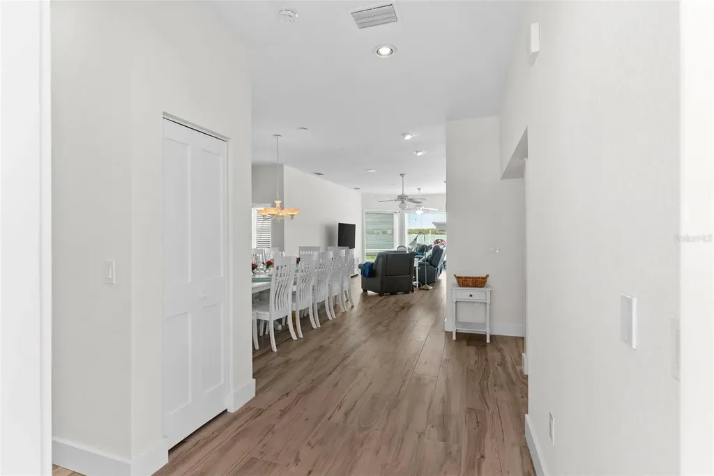 11445 9th Street E Treasure Island FL 33706