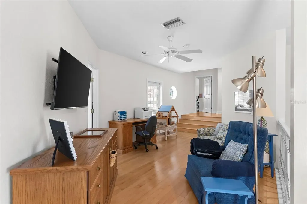 11445 9th Street E Treasure Island FL 33706