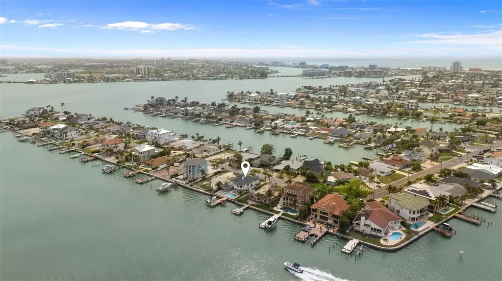 11445 9th Street E Treasure Island FL 33706