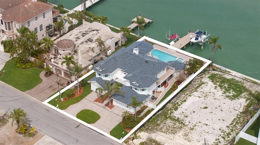 11445 9th Street E Treasure Island FL 33706