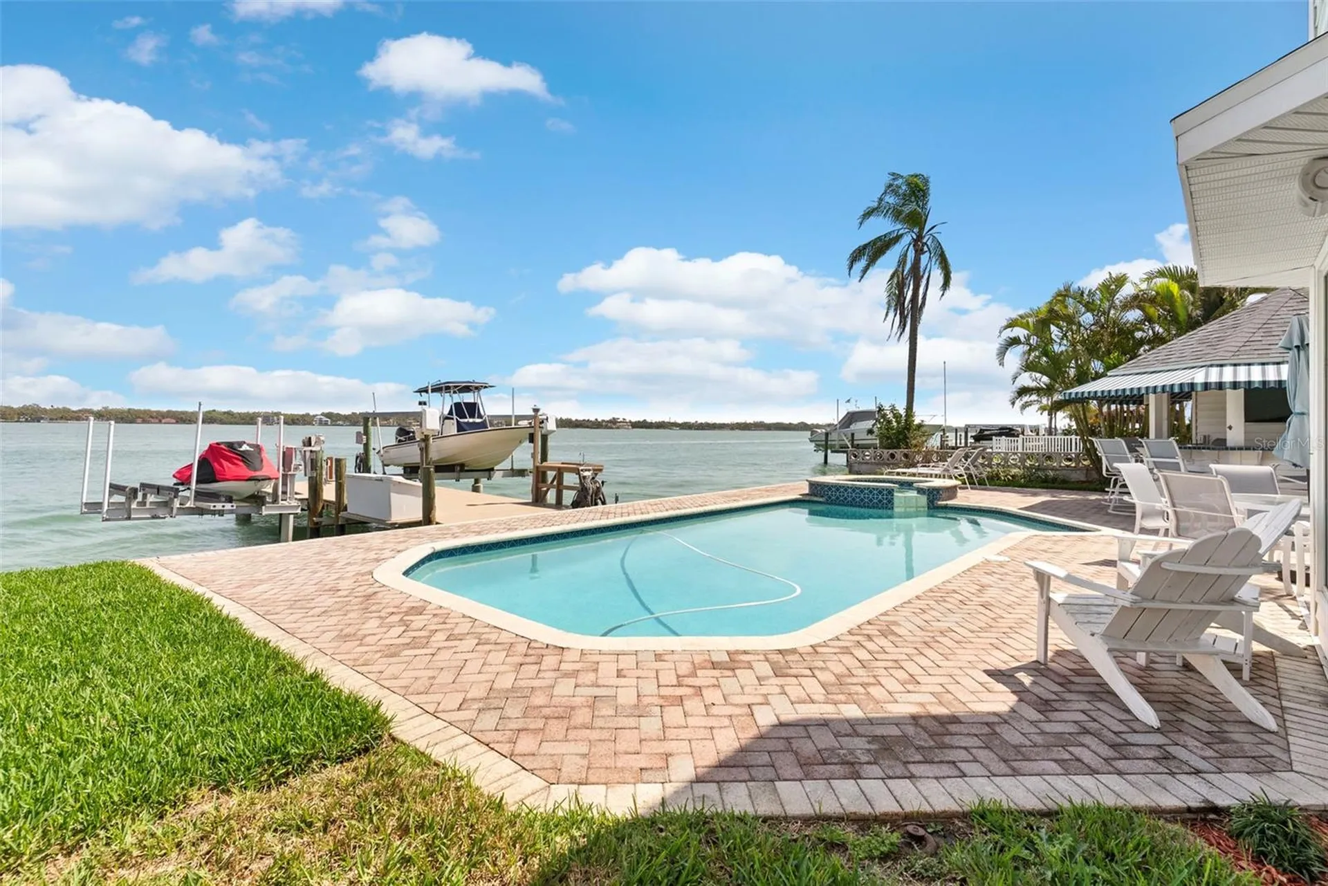 11445 9th Street E Treasure Island FL 33706