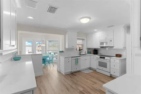 11445 9th Street E Treasure Island FL 33706
